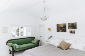 Jacks Garden Cottage at Poets Lodge